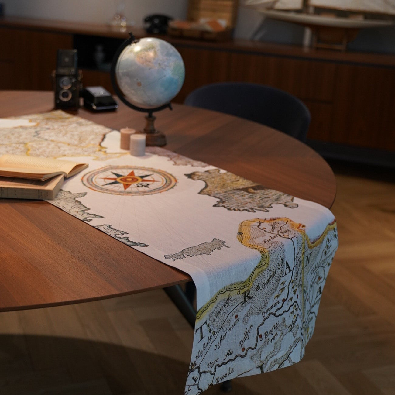 Linen Runner «Atlas» 100% Made in Italy