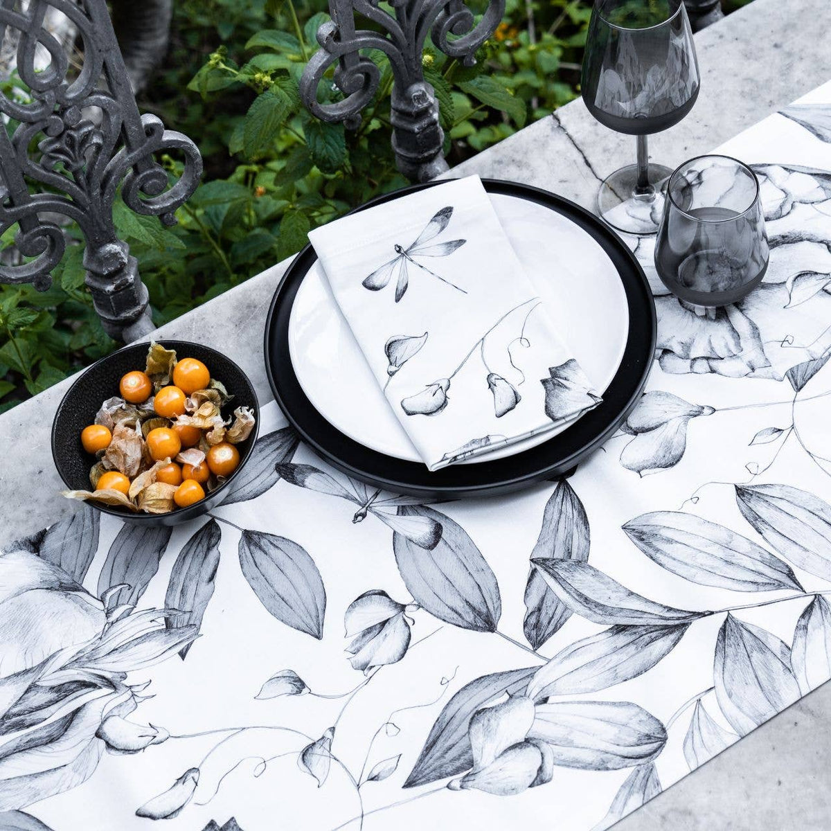 Chemin de table en satin de coton Miranda 100% Made in Italy | The Napking