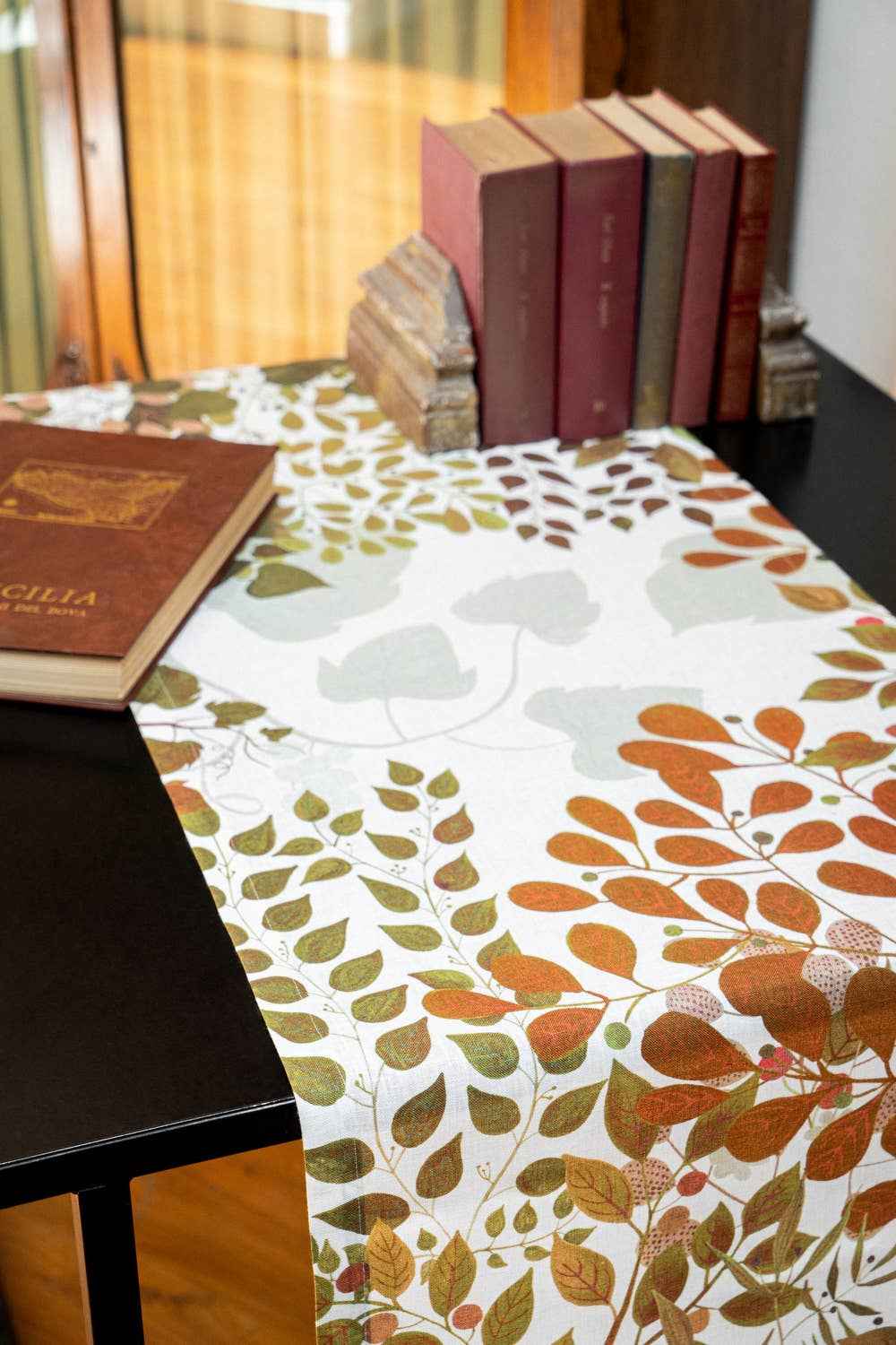 Linen Runner «Foliage» 100% Made in Italy