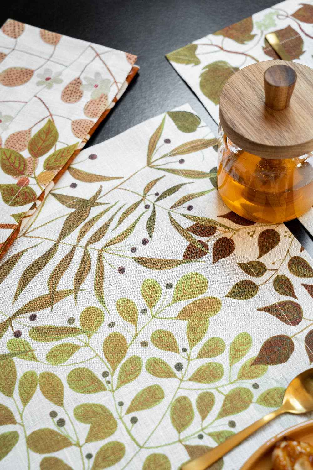 Set of 4 Placemats Foliage Linen 100% Made in Italy - The Napking