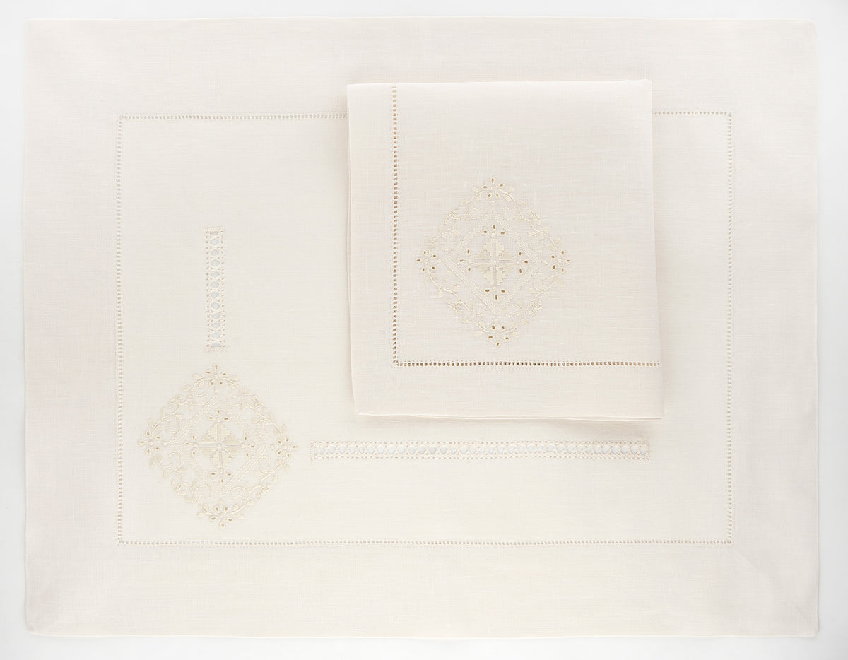 Meredith Lot de 2 sets de table et 2 serviettes brodés à la main 100% lin