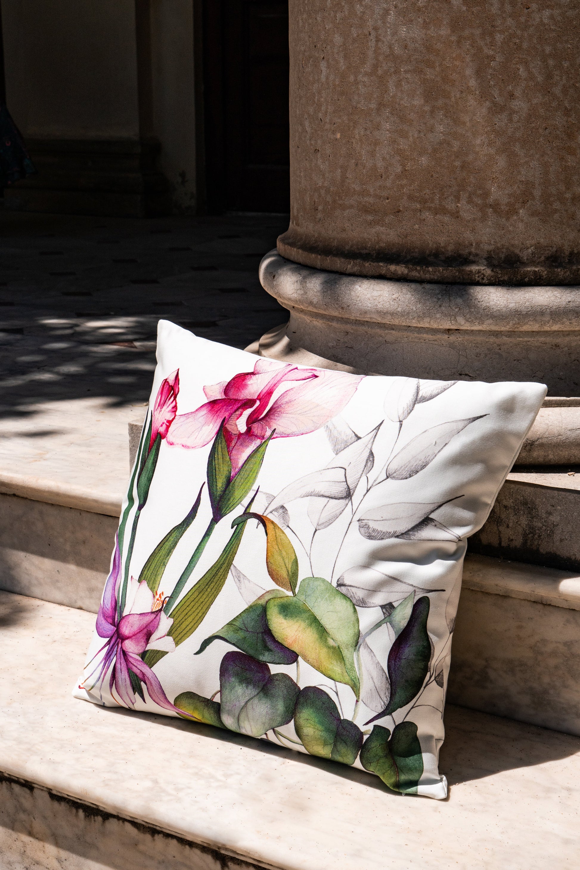 Cushion Iris 100% Made in Italy - The Napking