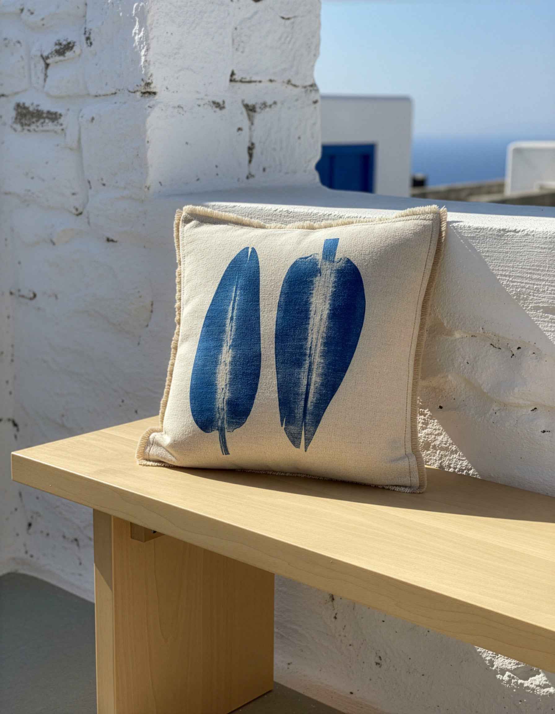 Cushion Strelizia blu