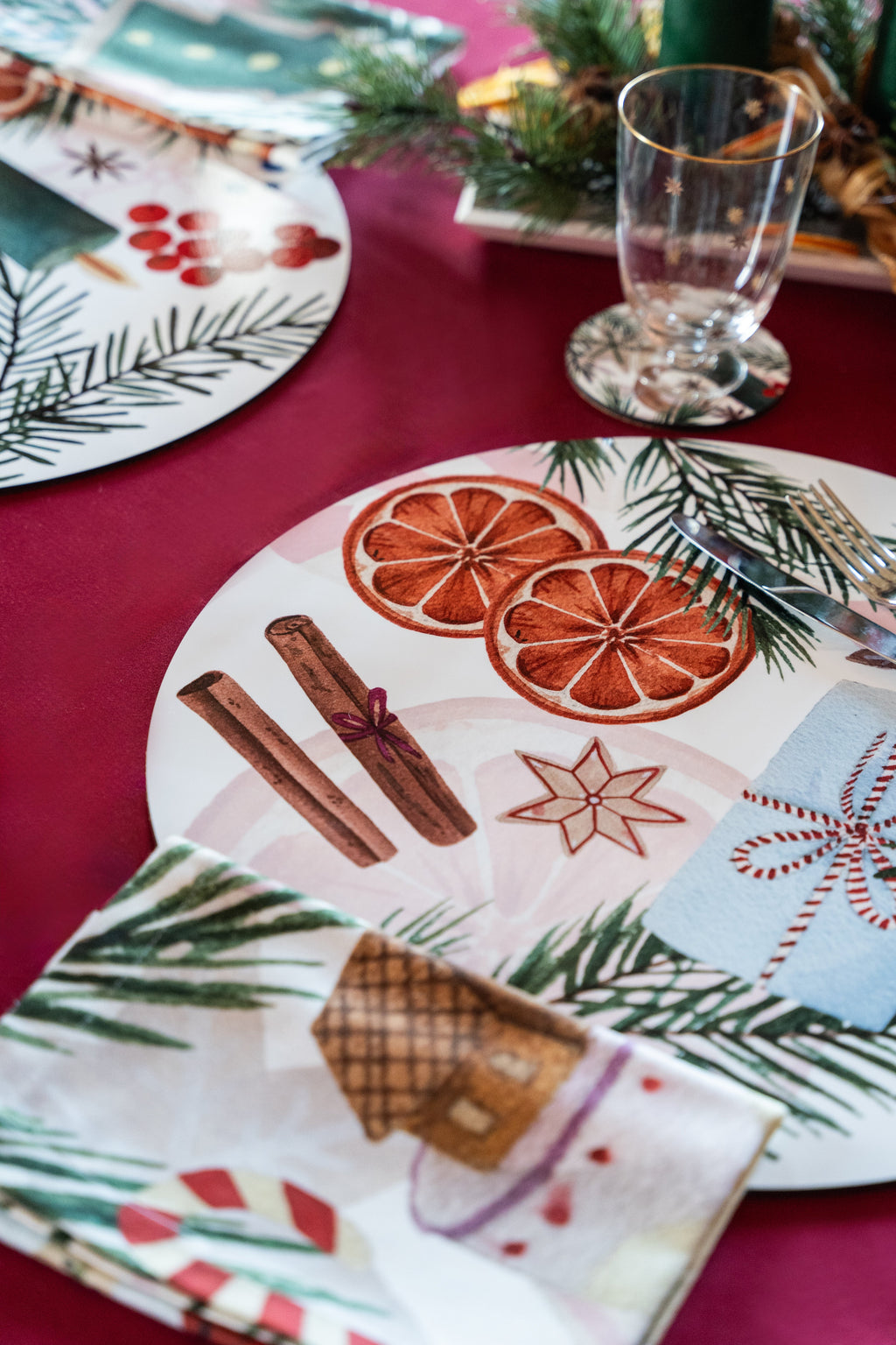 Set of 2 round hardboard placemats Xmas Tea - The Napking