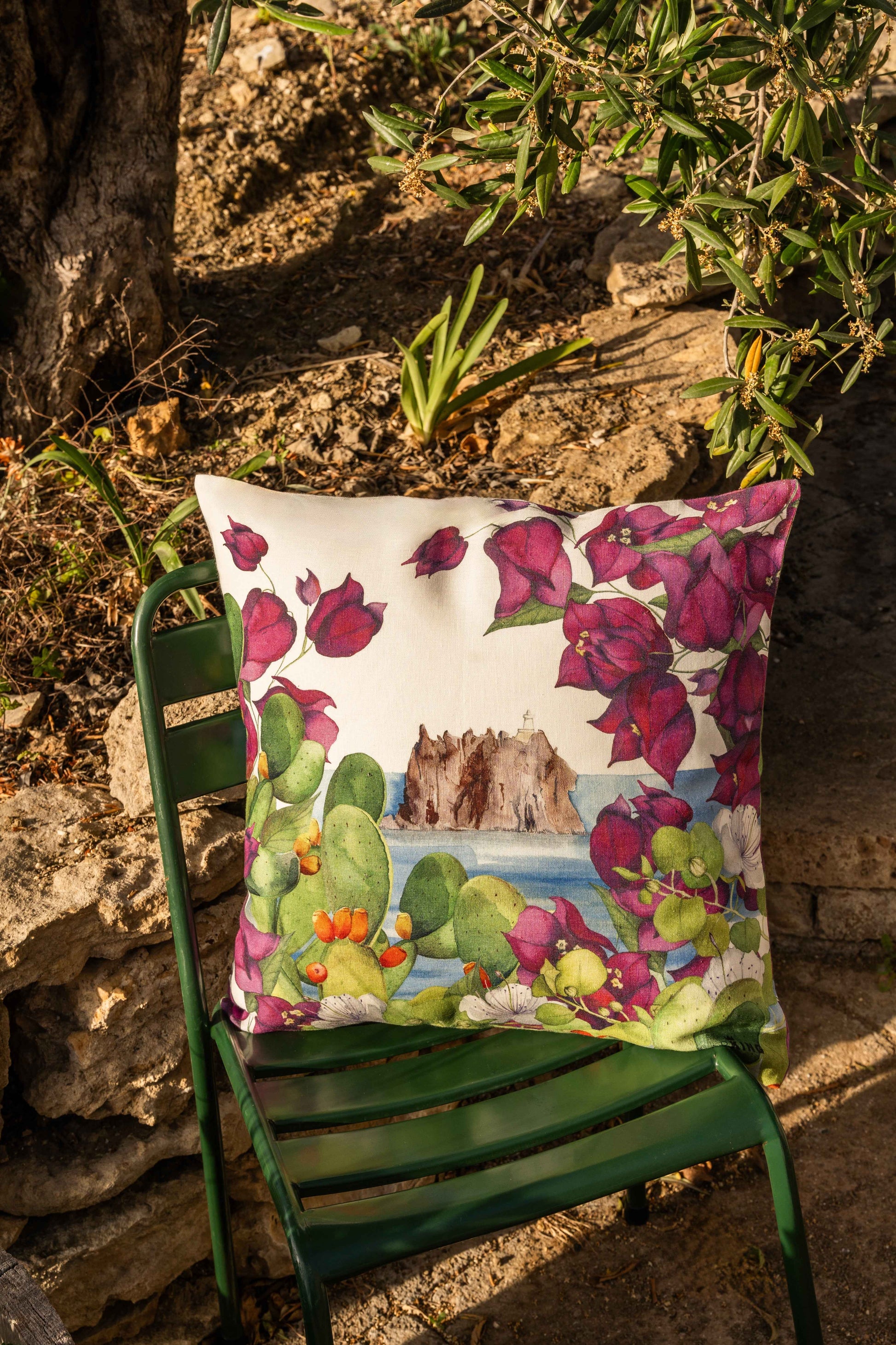 Détail du coussin italien Lipari en lin imprimé