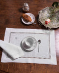 Margaret Set of 2 Hand-Embroidered Manteles individuales and 2 Servilletas