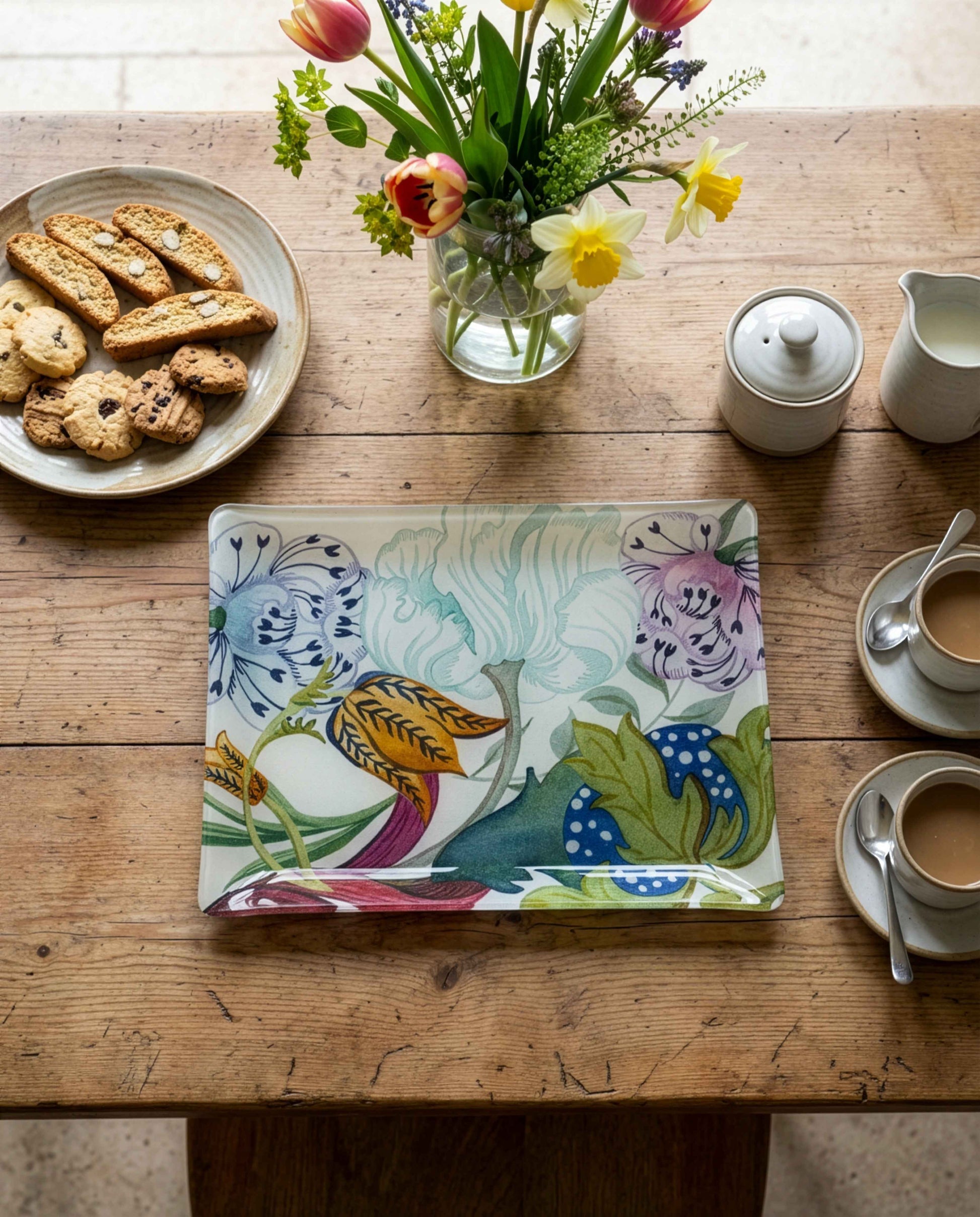 Morris Acrylic Tray with Printed Linen