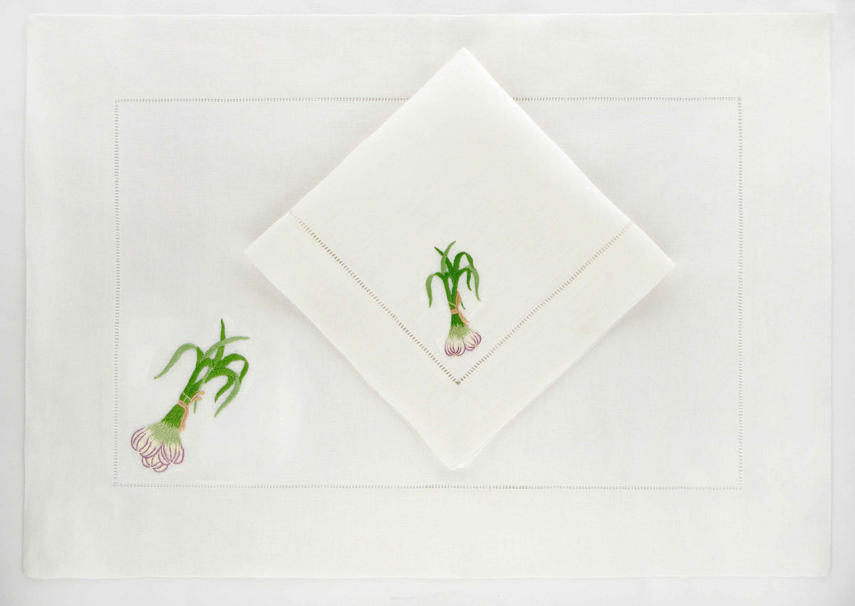 Ortaggi Set de 2 sets de table et 2 serviettes brodés à la main