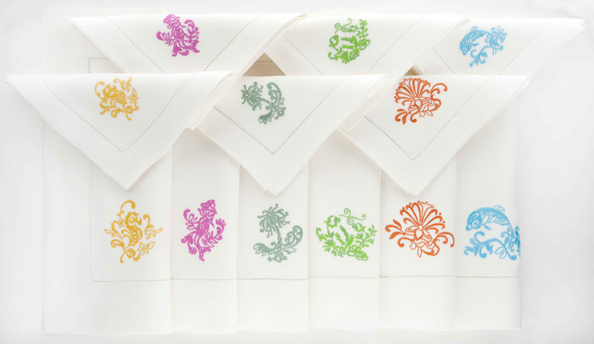 Stylized Set aus 6 handbestickt Tischsets und 6 Servietten