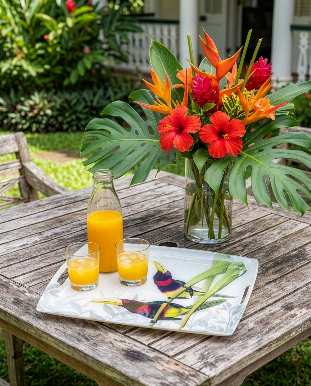 Tray «Toucans»