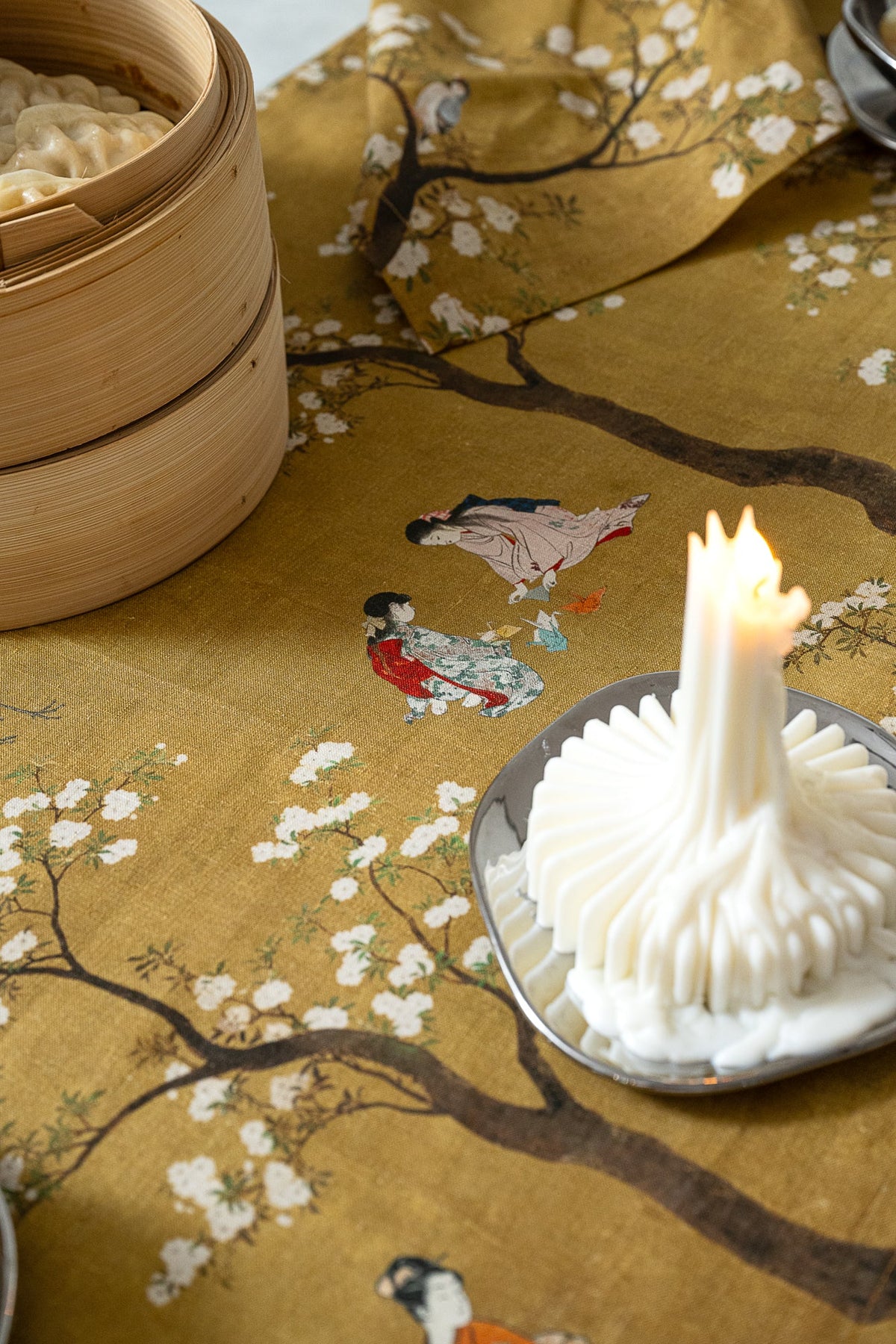 Ukiyo Premium Linen table runner with Japanese-inspired print, view 3