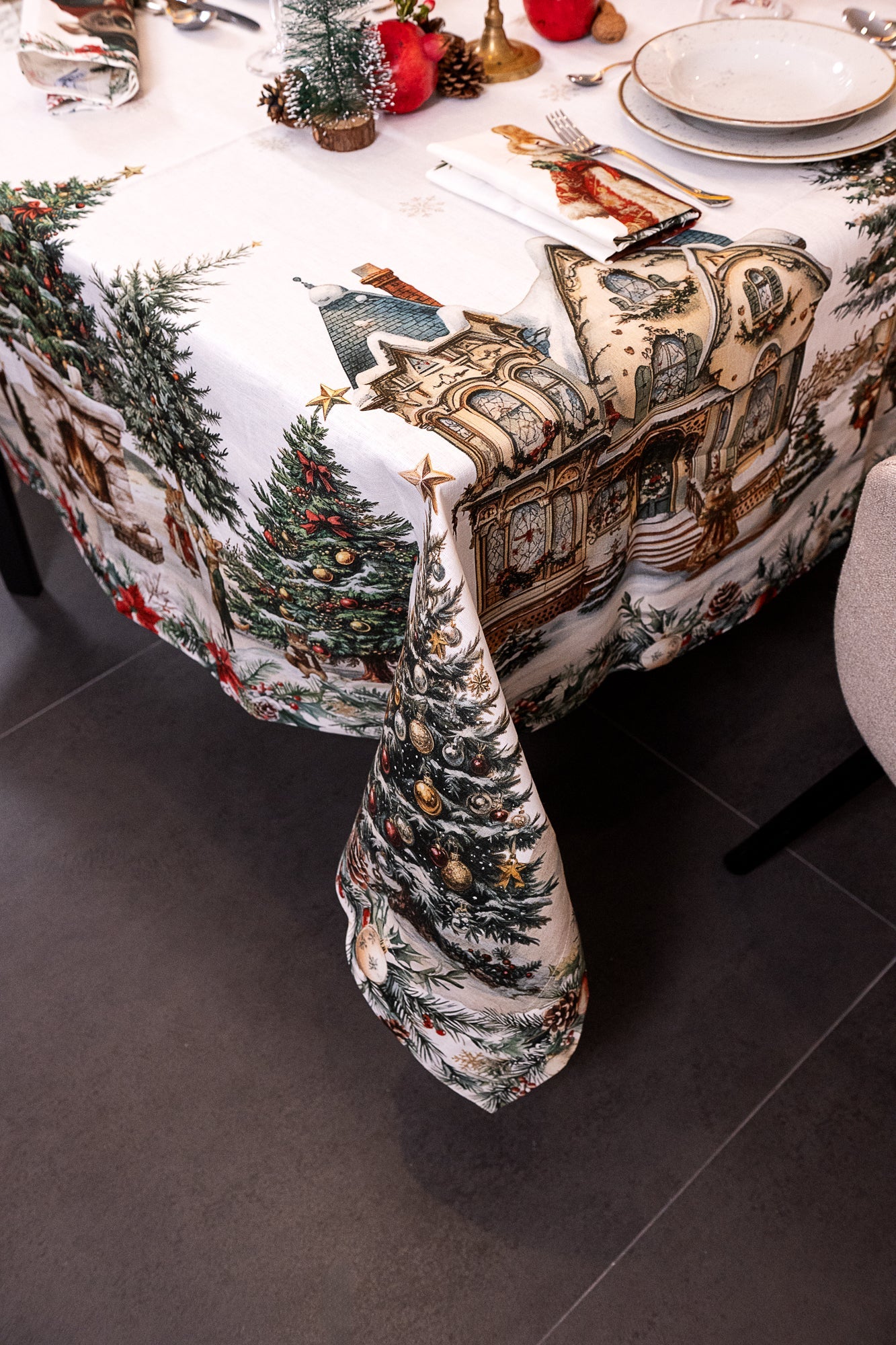 Linen Tablecloth «Xmas Village», 100% Made in Italy - The Napking